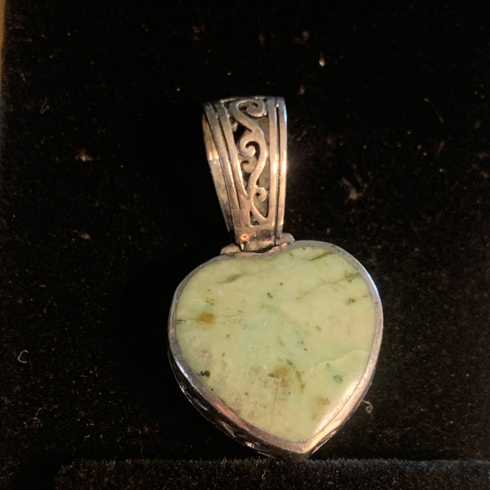 STERLING SILVER 925 CHUNKY GREEN STONE HEART PENDANT CHARM CFJ THAILAND